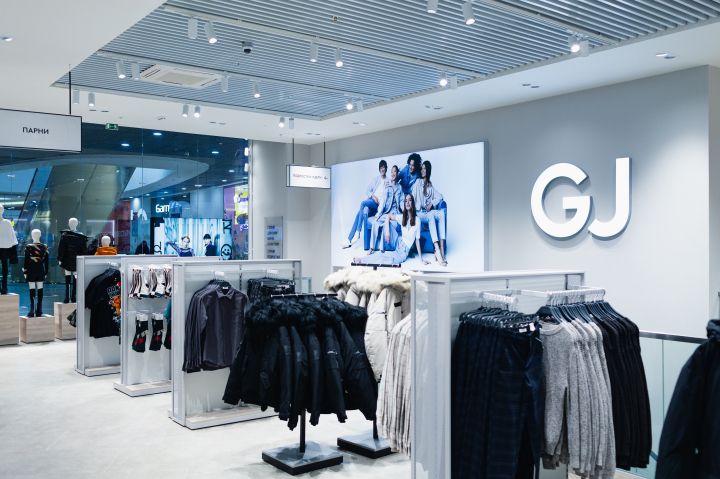 Главное за неделю: Глория Джинс закрывает магазины, «Магнит Косметик» трансформирует сеть, SELA открыла первые SELA HOME